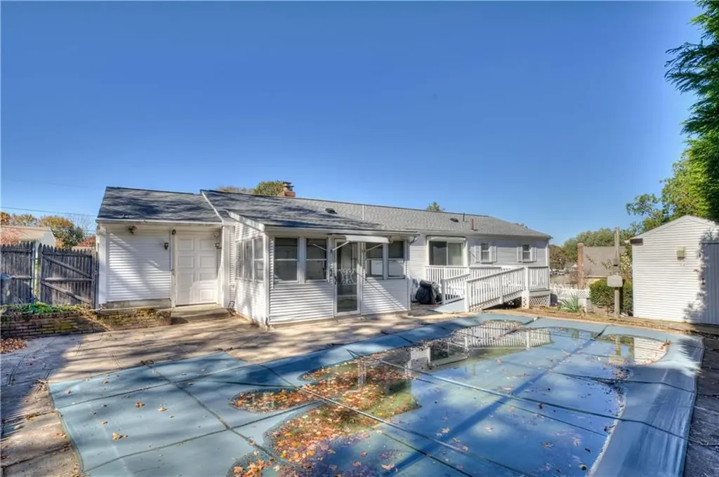 16 Randall Street Smithfield RI 02828