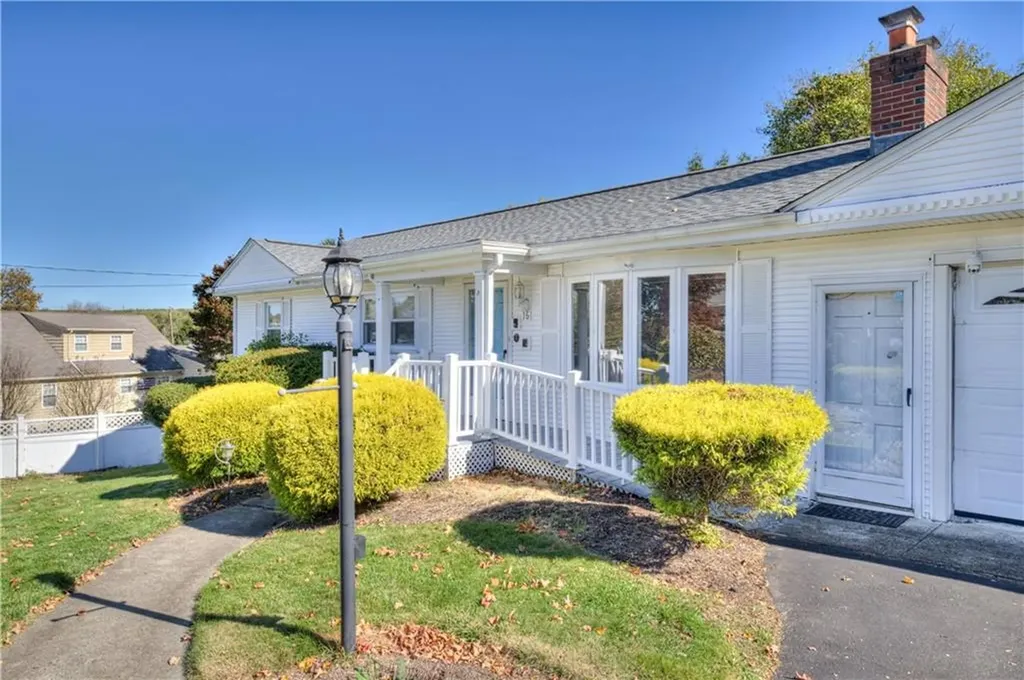 16 Randall Street Smithfield RI 02828