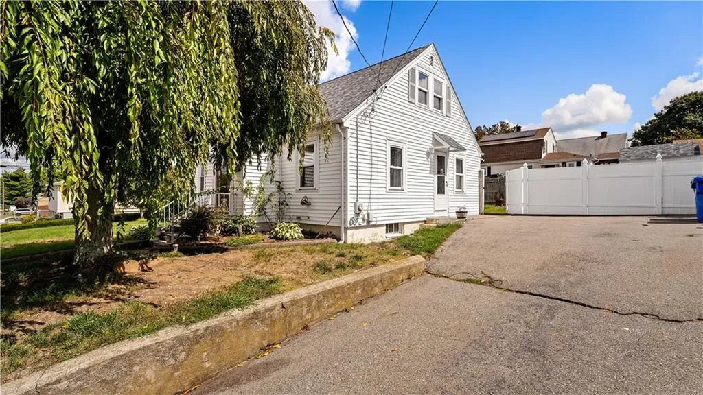 180 Grassmere Avenue East Providence RI 02914