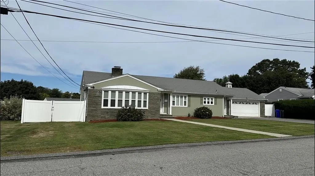 42 Salem Drive North Providence RI 02904