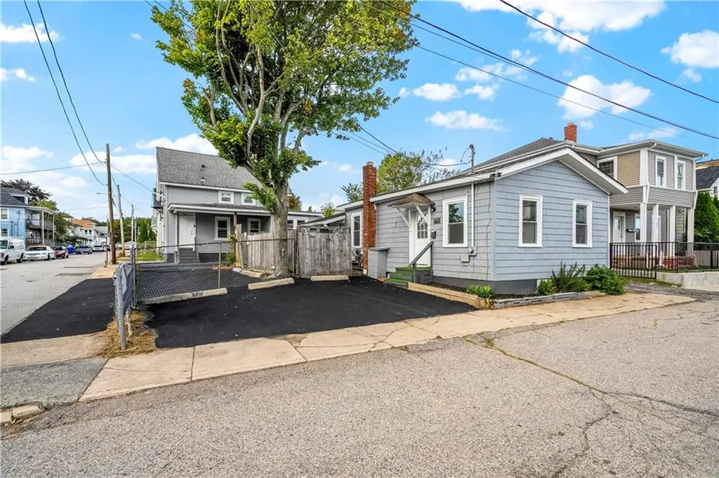 53 55 Ottawa Street West Warwick RI 02893