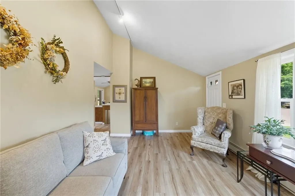 11 Observatory Road Warwick RI 02888