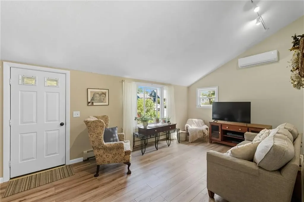 11 Observatory Road Warwick RI 02888
