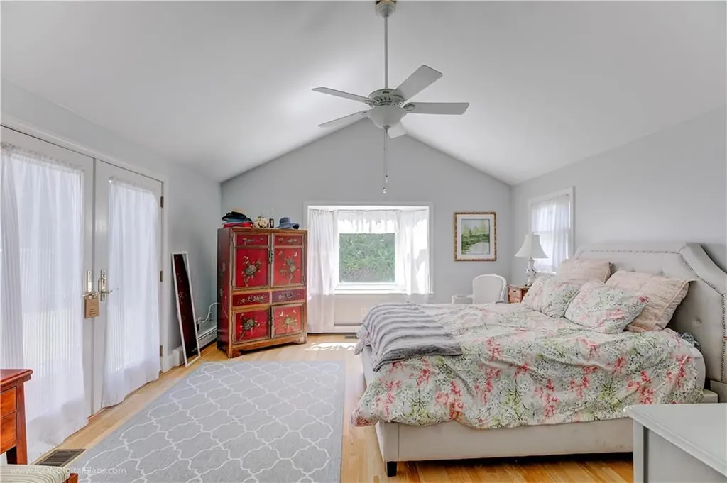 38 Toppa Boulevard Newport RI 02840
