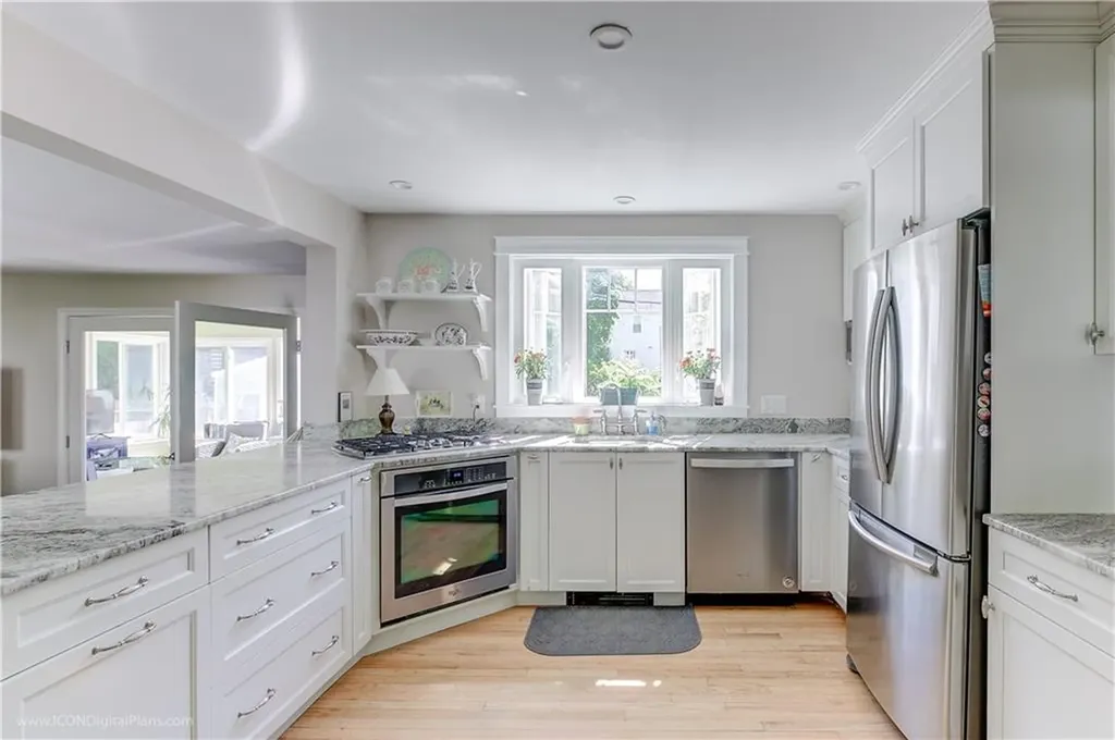 38 Toppa Boulevard Newport RI 02840
