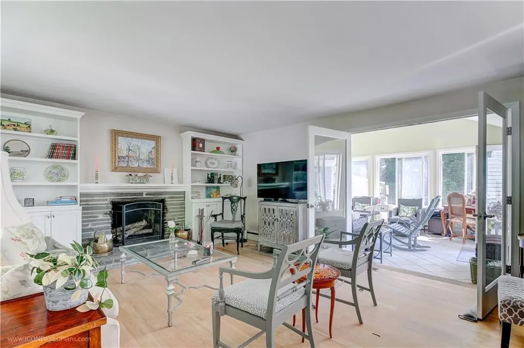 38 Toppa Boulevard Newport RI 02840