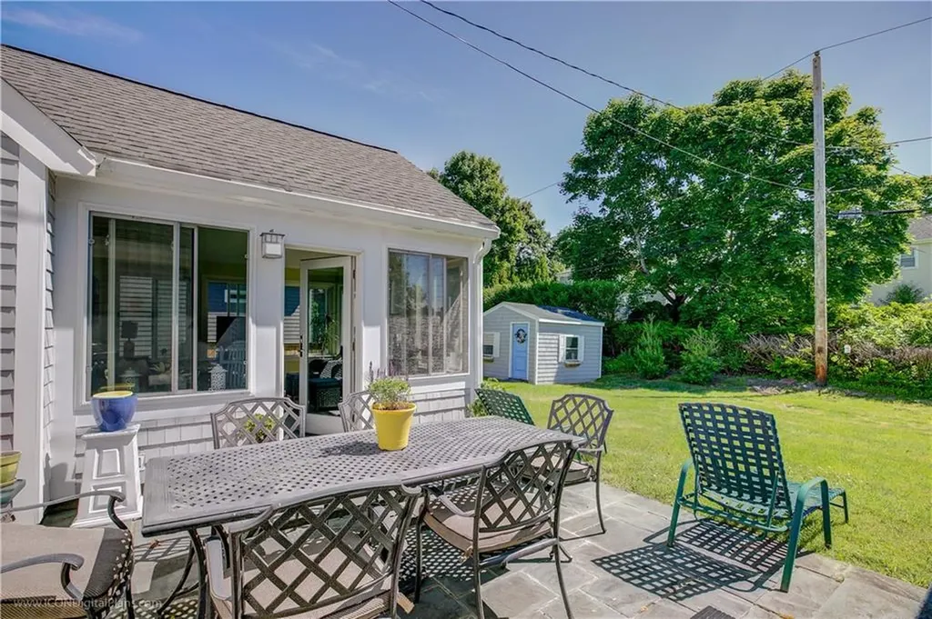 38 Toppa Boulevard Newport RI 02840