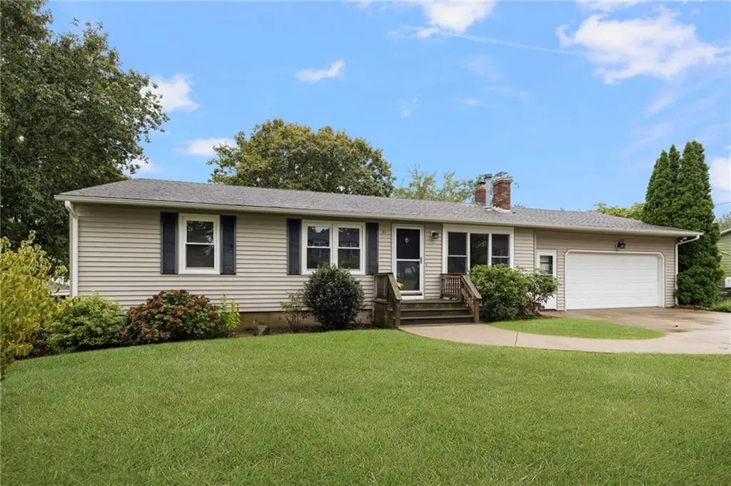 31 Pond View Drive Coventry RI 02816