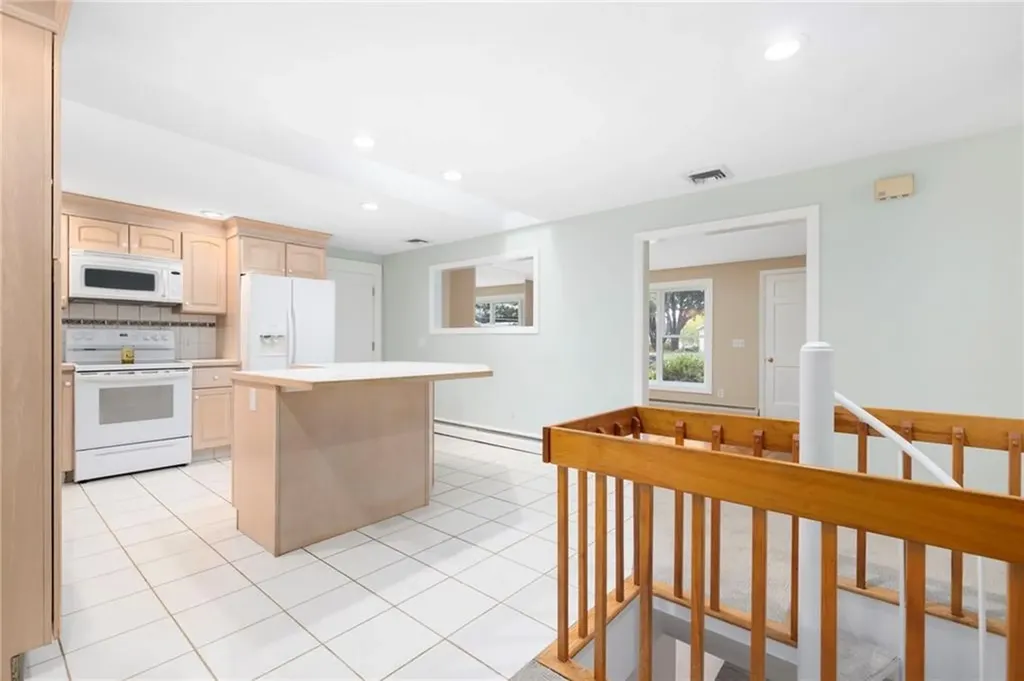 31 Pond View Drive Coventry RI 02816