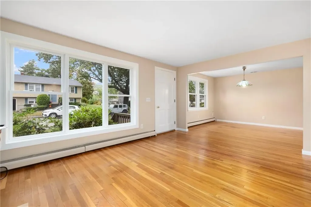 31 Pond View Drive Coventry RI 02816