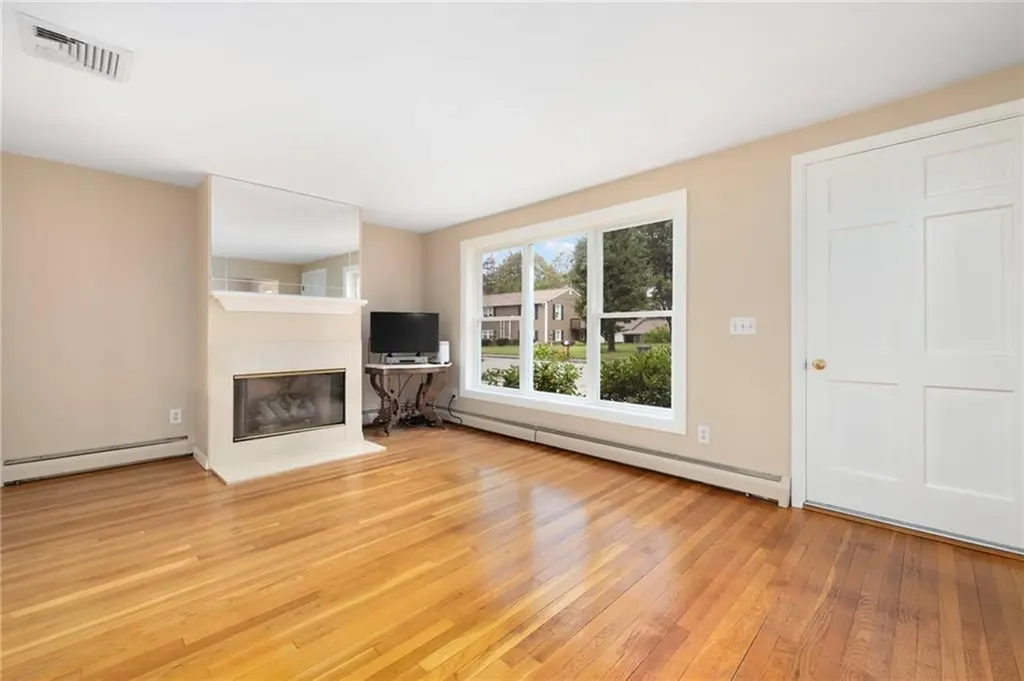 31 Pond View Drive Coventry RI 02816