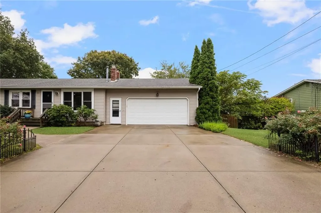 31 Pond View Drive Coventry RI 02816
