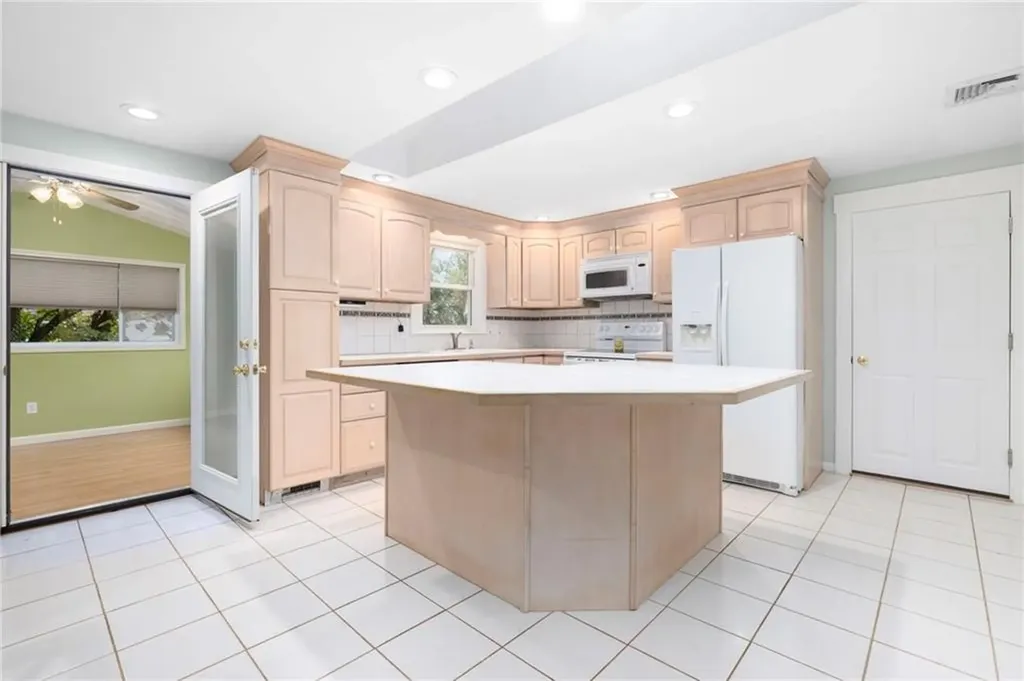 31 Pond View Drive Coventry RI 02816