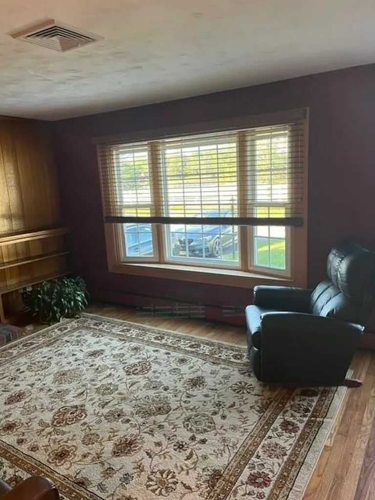 568 Buttonwoods Avenue Warwick RI 02886