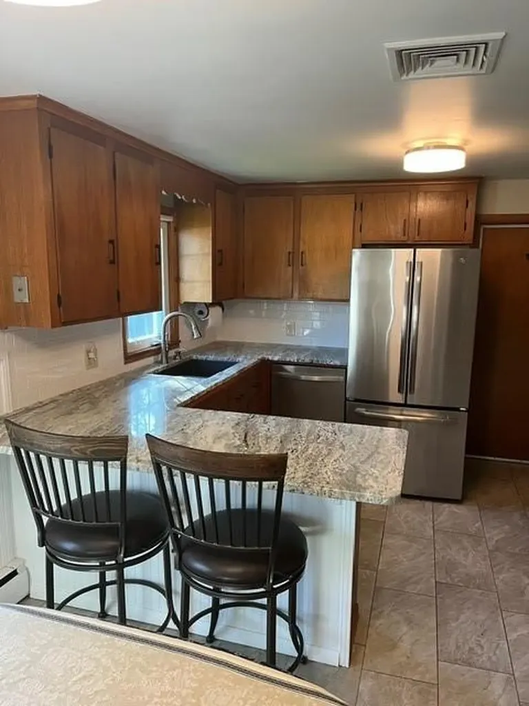 568 Buttonwoods Avenue Warwick RI 02886