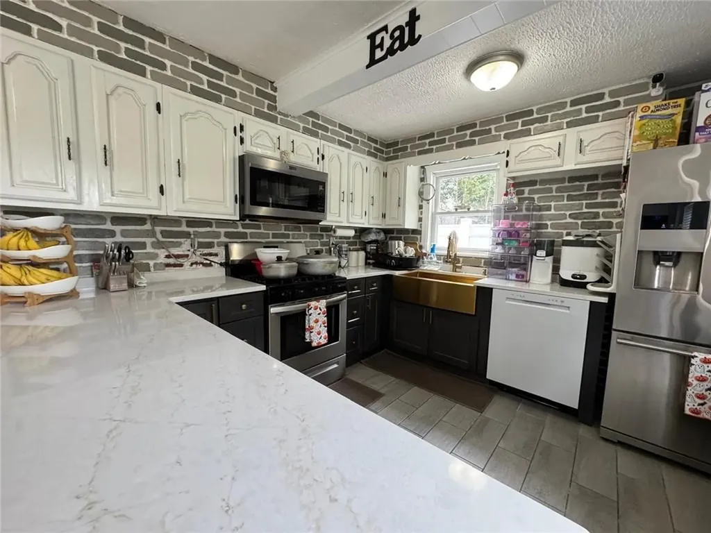454 Union Avenue Providence RI 02909