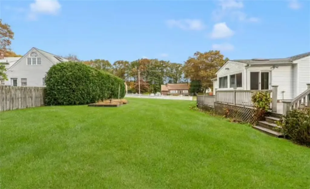 22 Glenwood Drive Coventry RI 02816