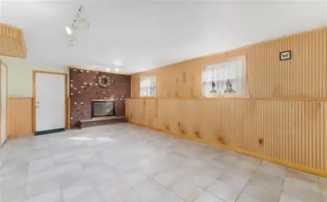 22 Glenwood Drive Coventry RI 02816