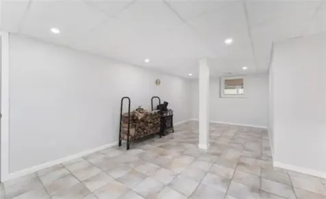 22 Glenwood Drive Coventry RI 02816