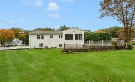 22 Glenwood Drive Coventry RI 02816