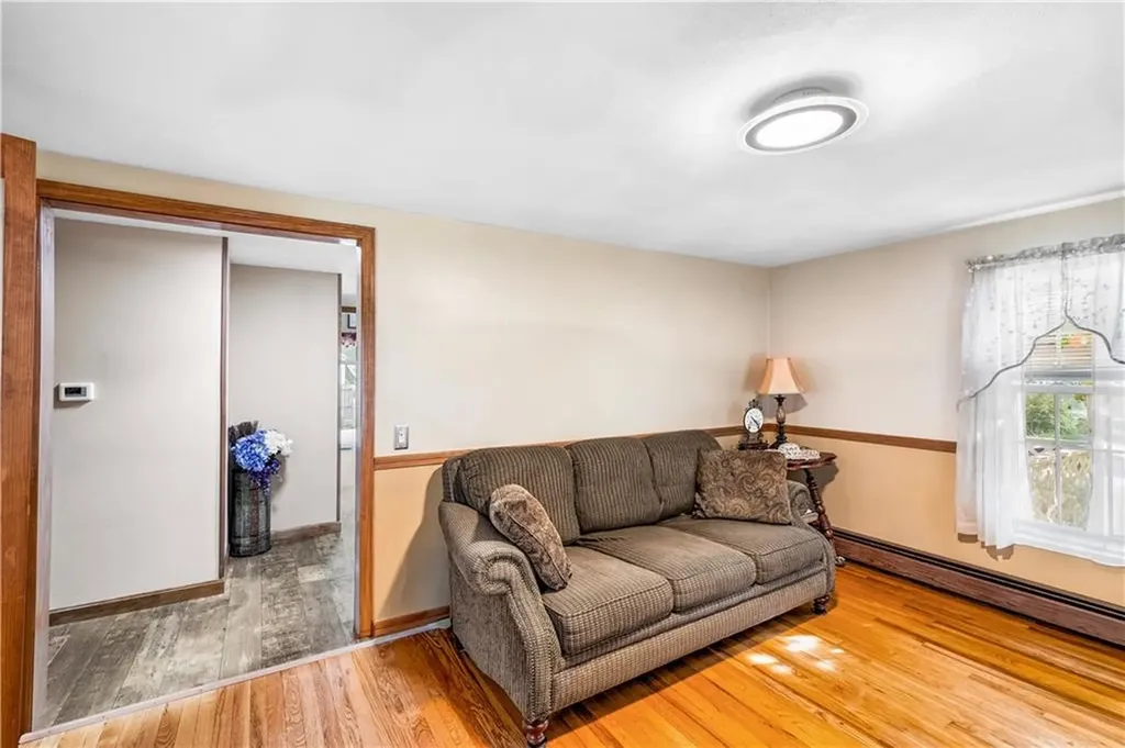 137 Strawberry Field Road Warwick RI 02886