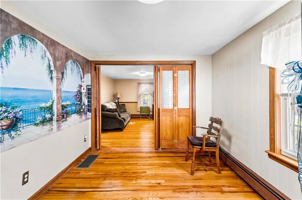 137 Strawberry Field Road Warwick RI 02886