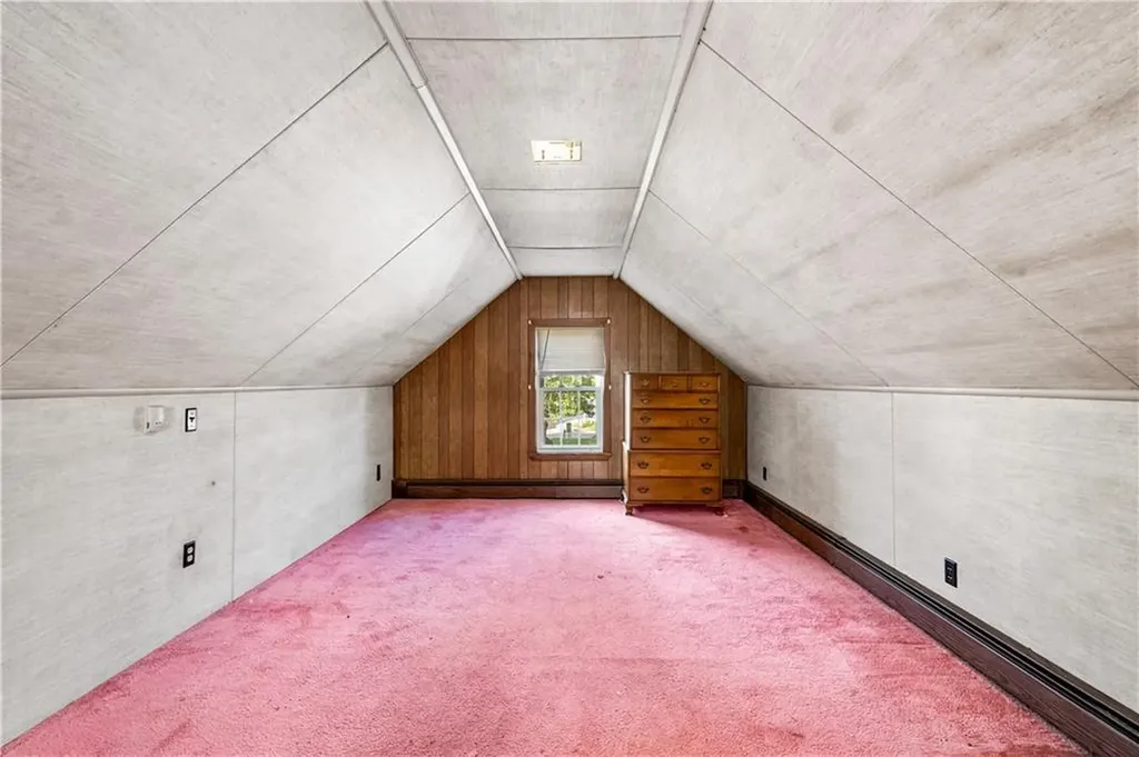 137 Strawberry Field Road Warwick RI 02886