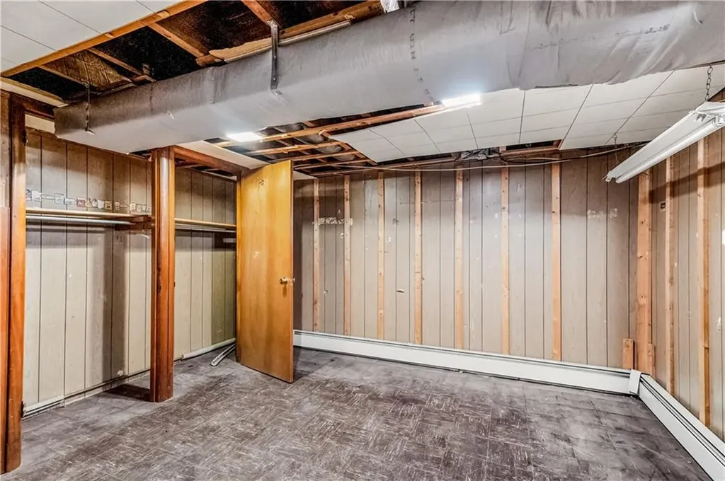 137 Strawberry Field Road Warwick RI 02886