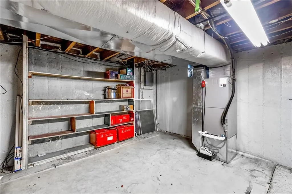 137 Strawberry Field Road Warwick RI 02886