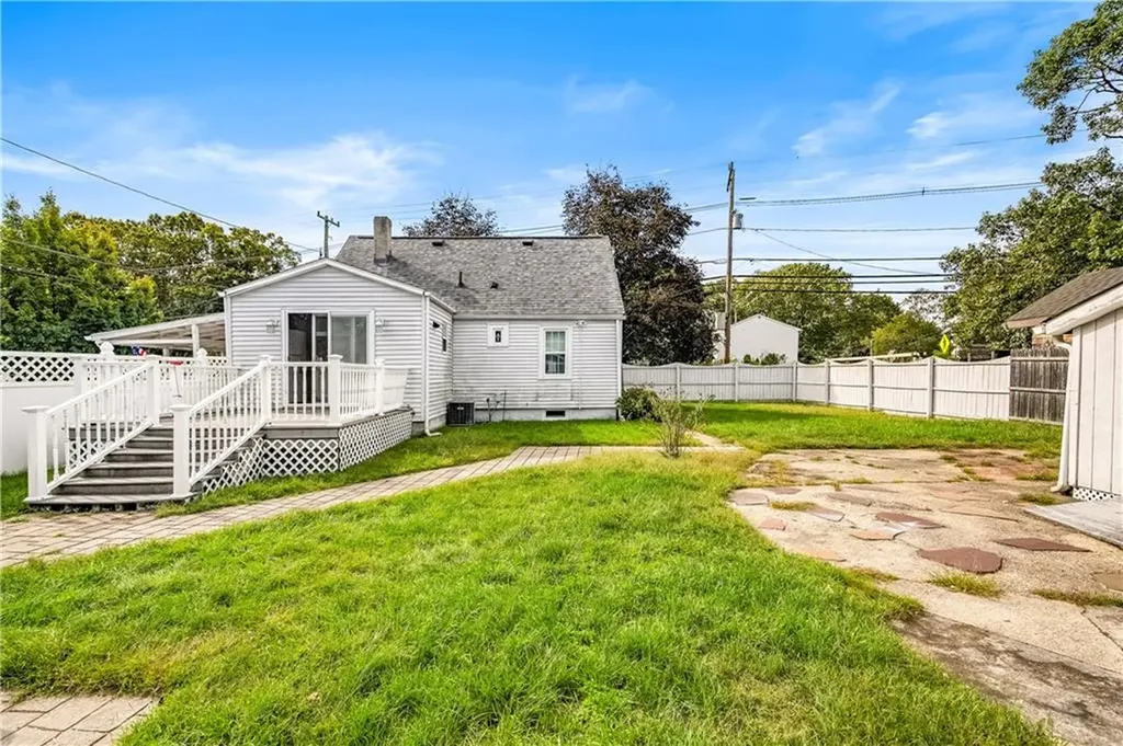 137 Strawberry Field Road Warwick RI 02886