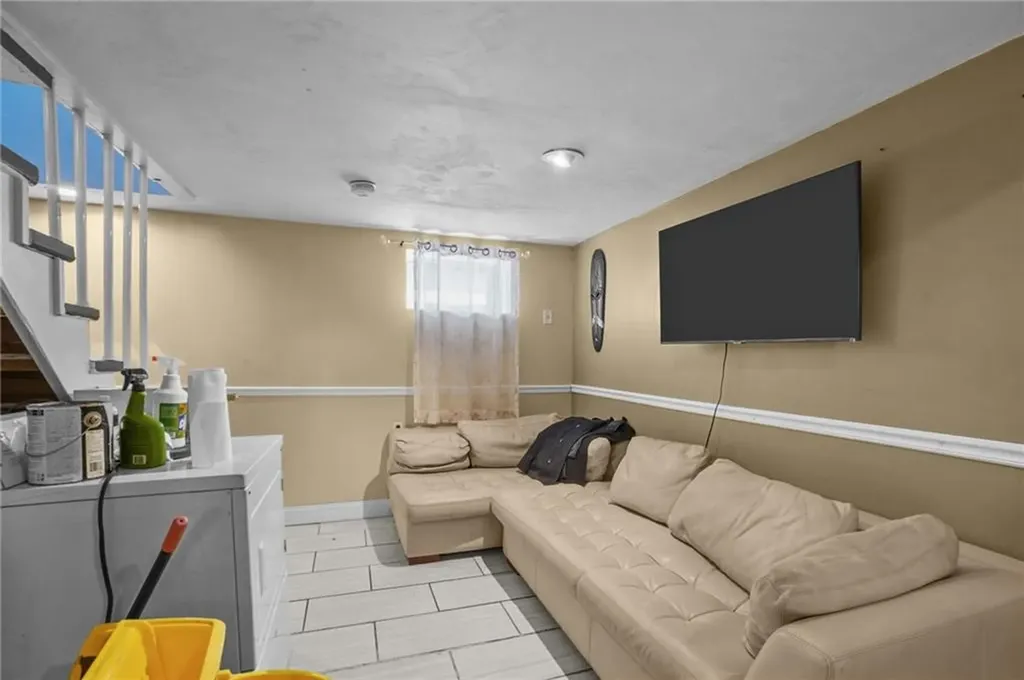 108 Perrin Avenue Pawtucket RI 02861