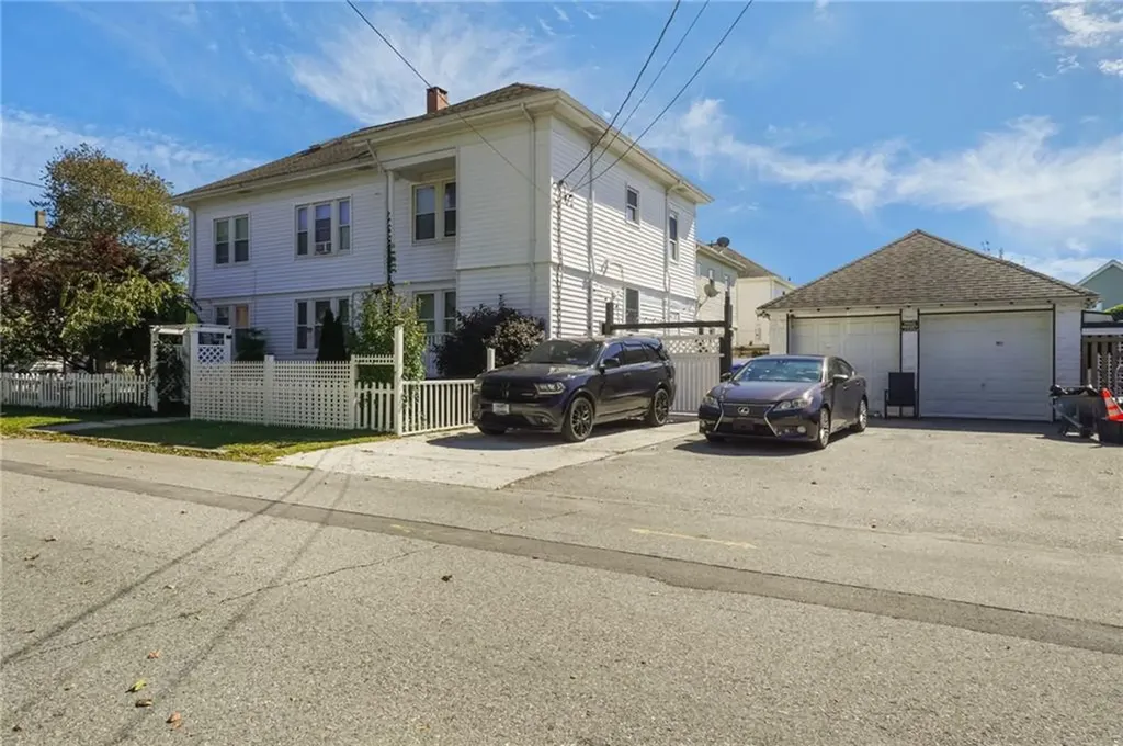 108 Perrin Avenue Pawtucket RI 02861