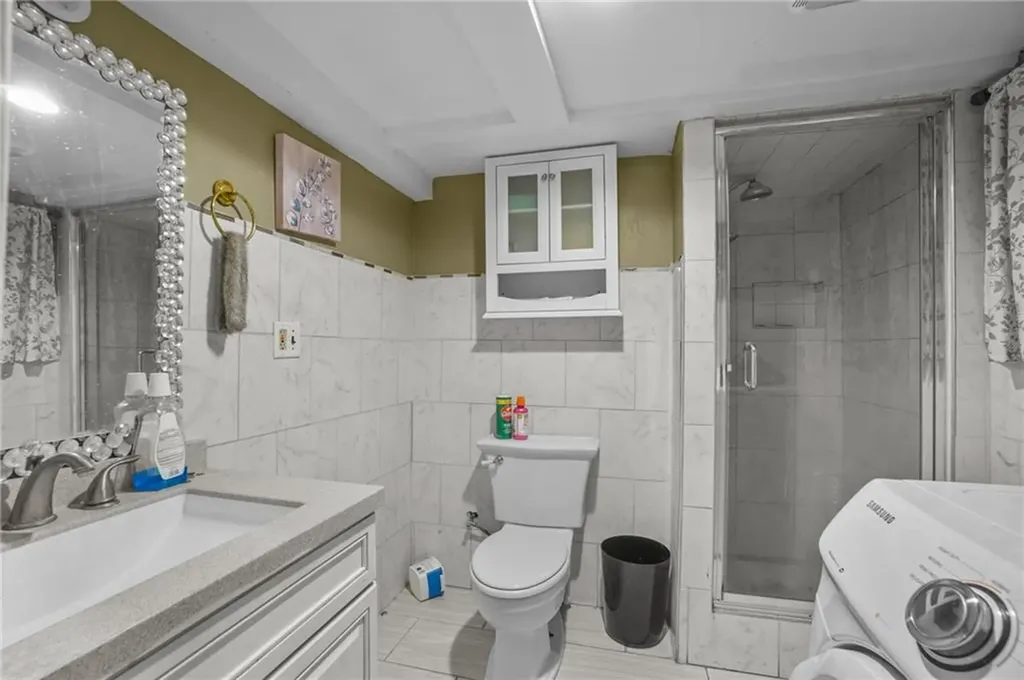 108 Perrin Avenue Pawtucket RI 02861