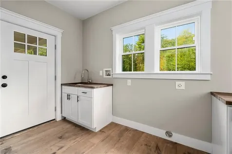 369 Huntinghouse Road Glocester RI 02857