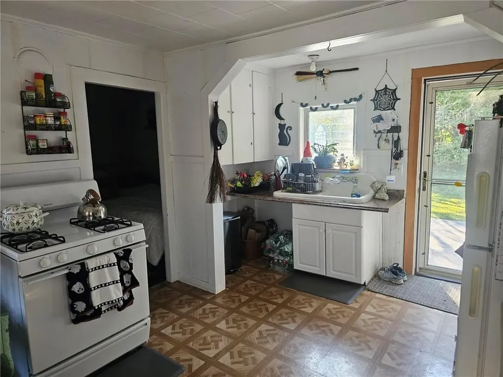 25 East Avenue Westerly RI 02891
