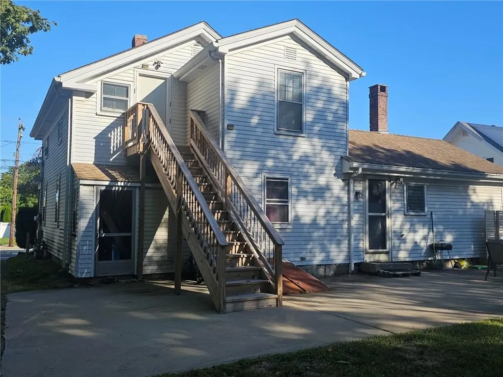25 East Avenue Westerly RI 02891