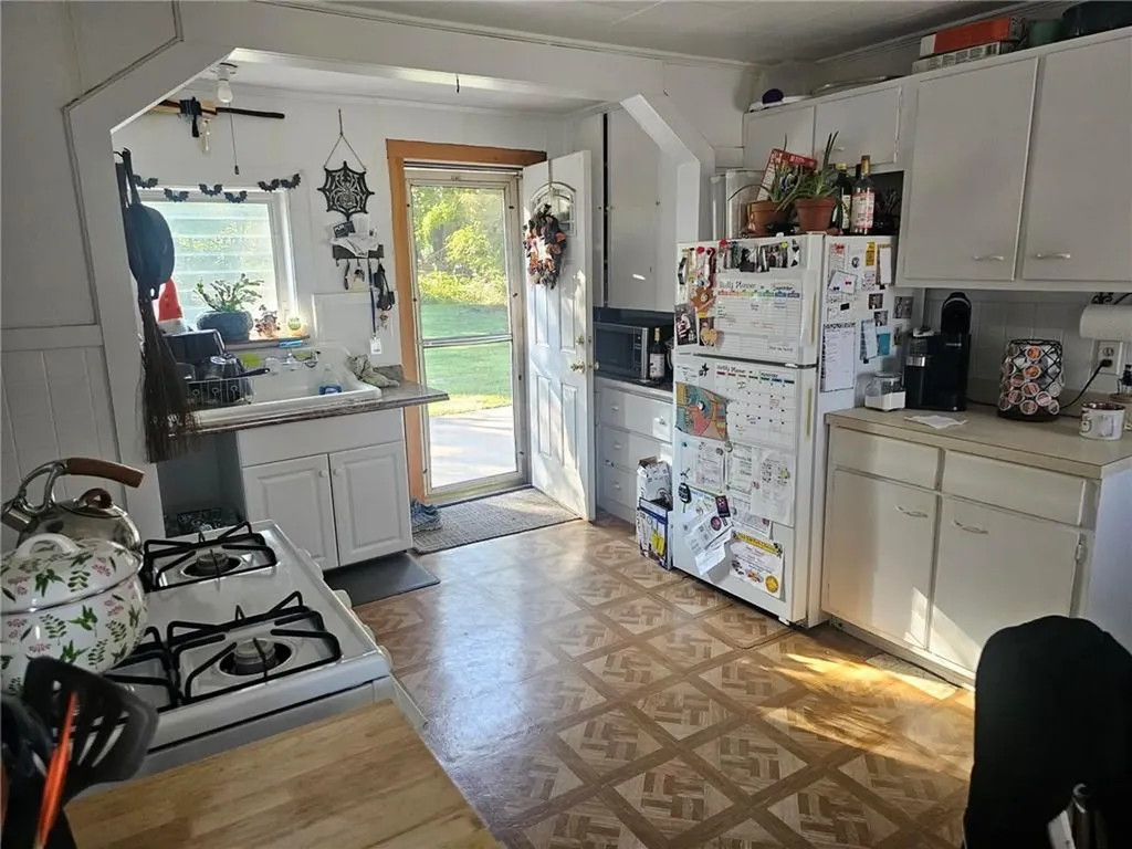 25 East Avenue Westerly RI 02891