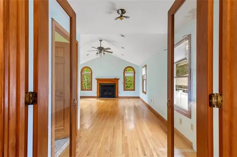 55 Hunter Avenue Newport RI 02840