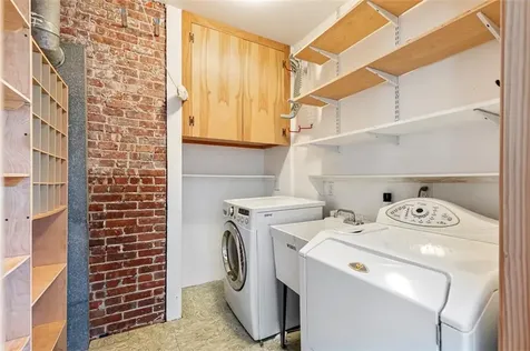 55 Hunter Avenue Newport RI 02840