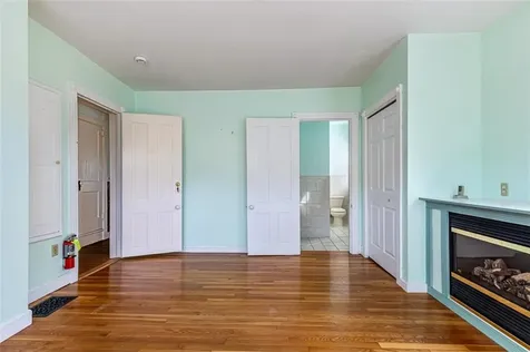 55 Hunter Avenue Newport RI 02840