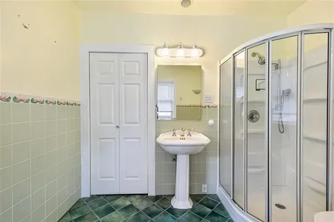 55 Hunter Avenue Newport RI 02840