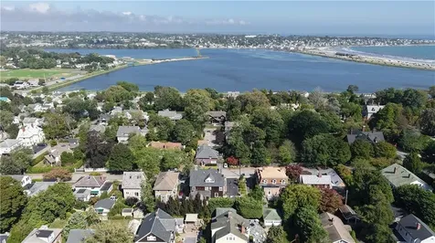 55 Hunter Avenue Newport RI 02840