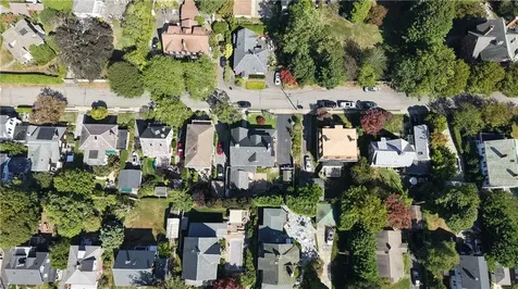 55 Hunter Avenue Newport RI 02840