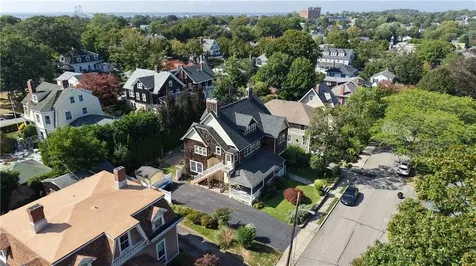 55 Hunter Avenue Newport RI 02840