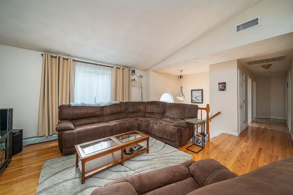17 Wood Cove Drive Coventry RI 02816