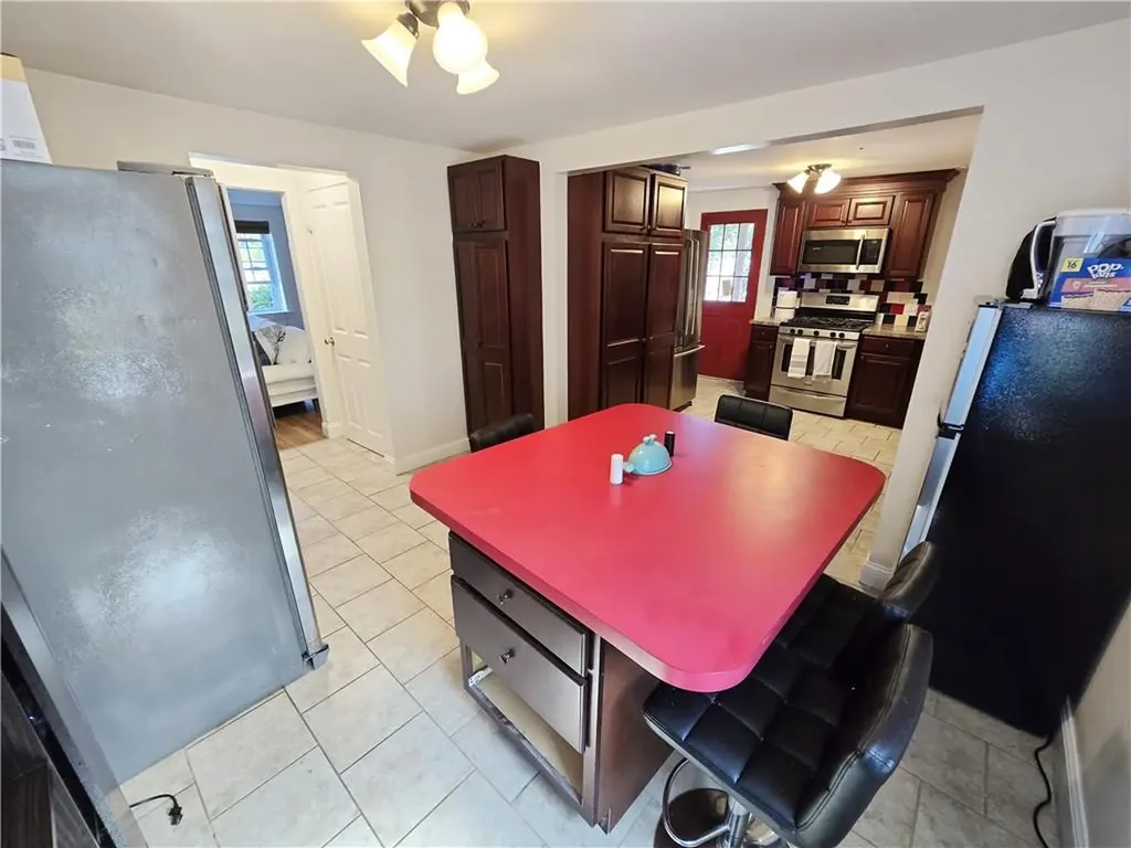 10 Sunapee Court Coventry RI 02816