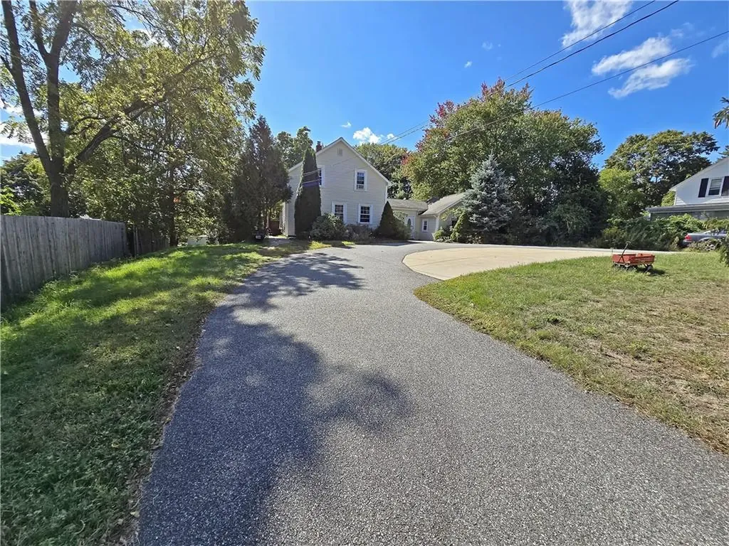 10 Sunapee Court Coventry RI 02816