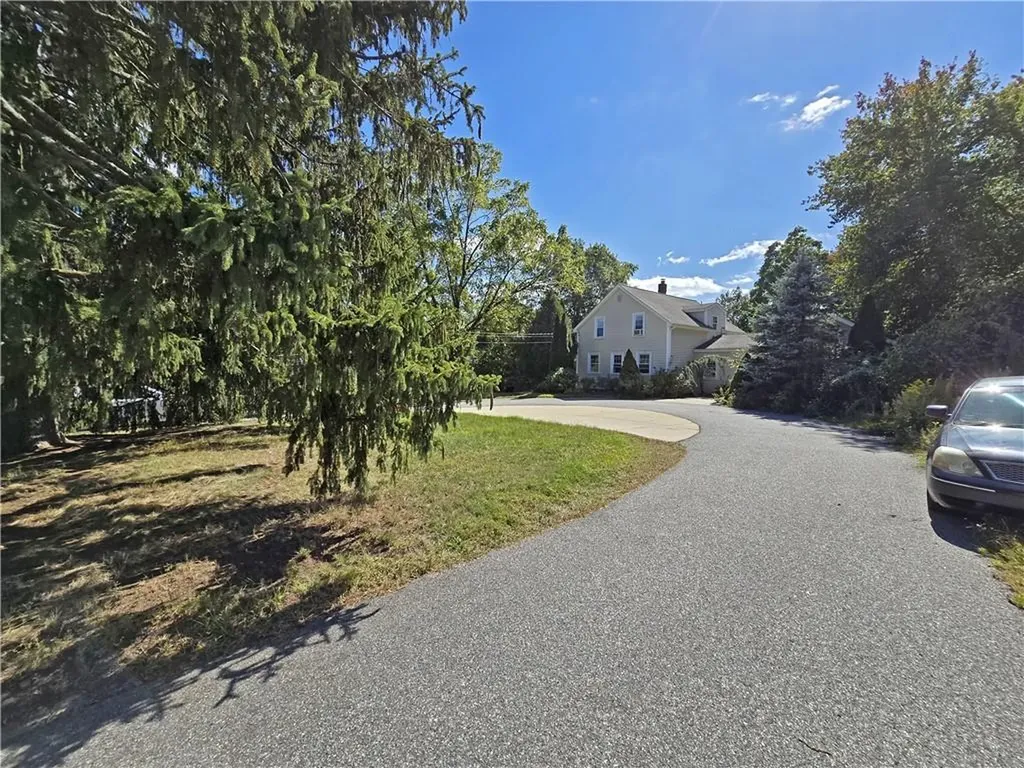 10 Sunapee Court Coventry RI 02816