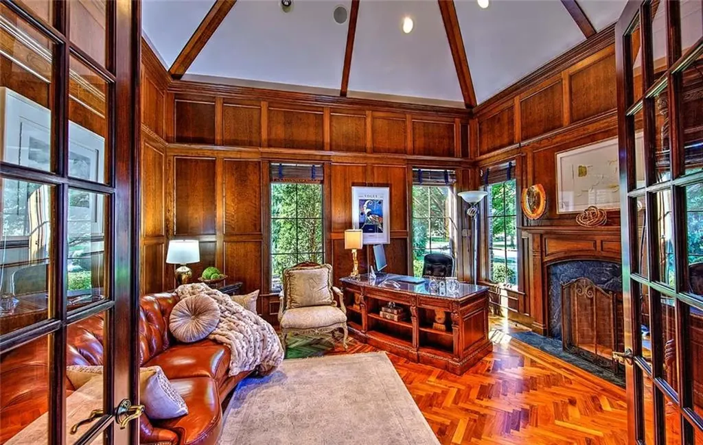 4 Pine Tree Lane Lincoln RI 02865