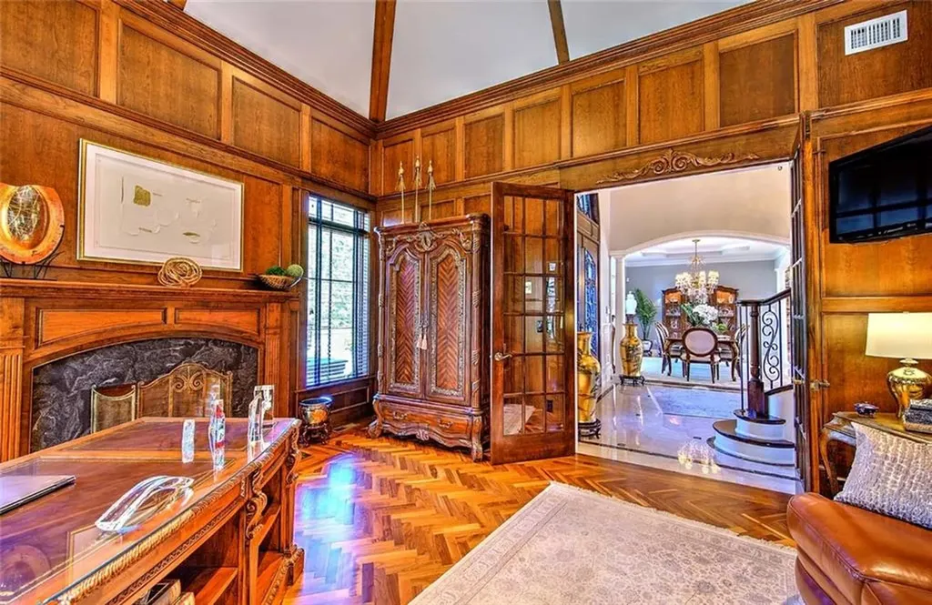 4 Pine Tree Lane Lincoln RI 02865